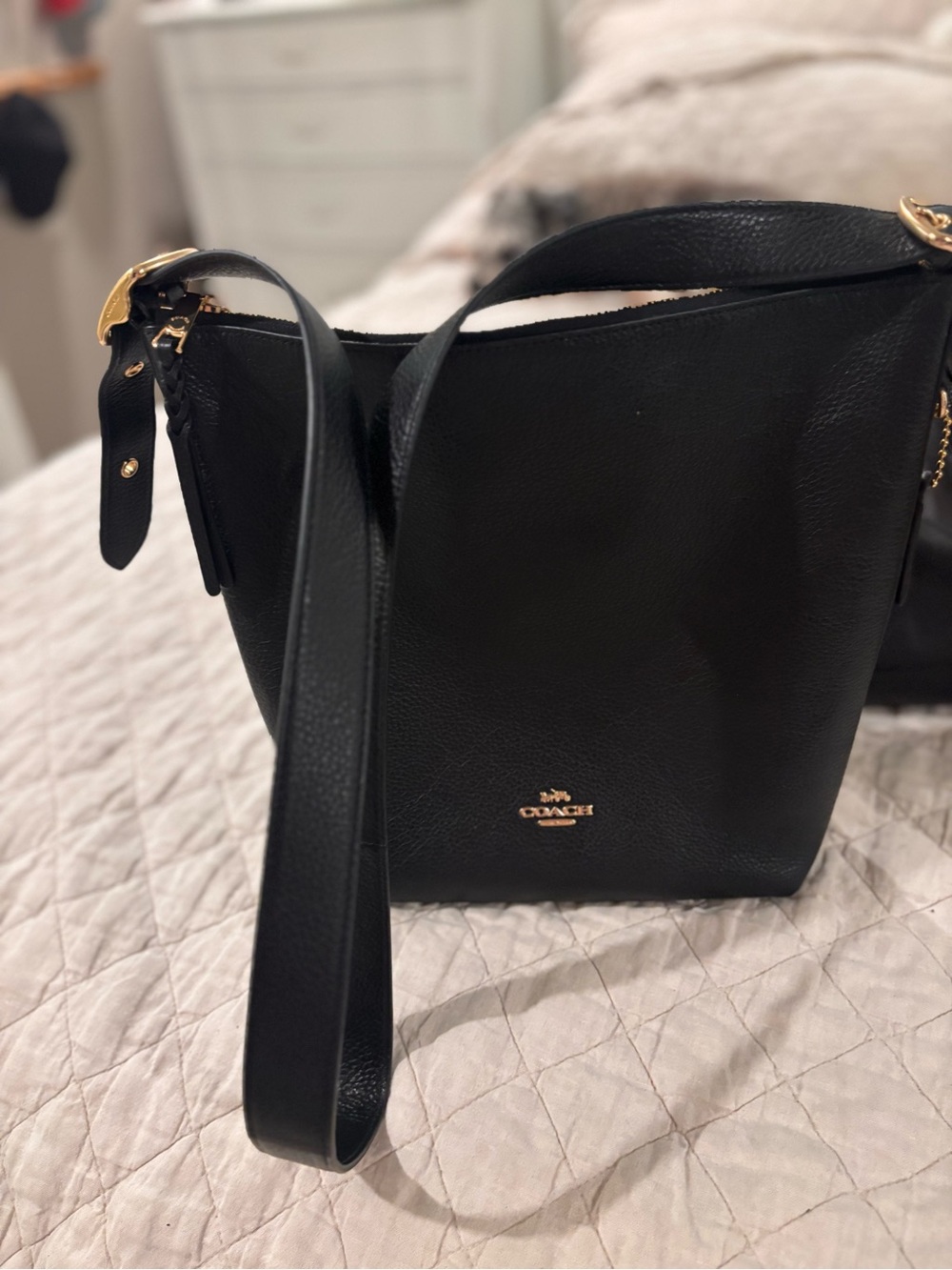 Coach Black Leather Shoulder Bag with Gold Hardware - Picture 2 of 6